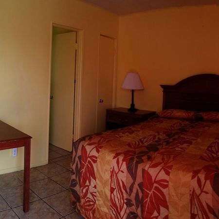 Twi Light Motel Holly Hill Экстерьер фото