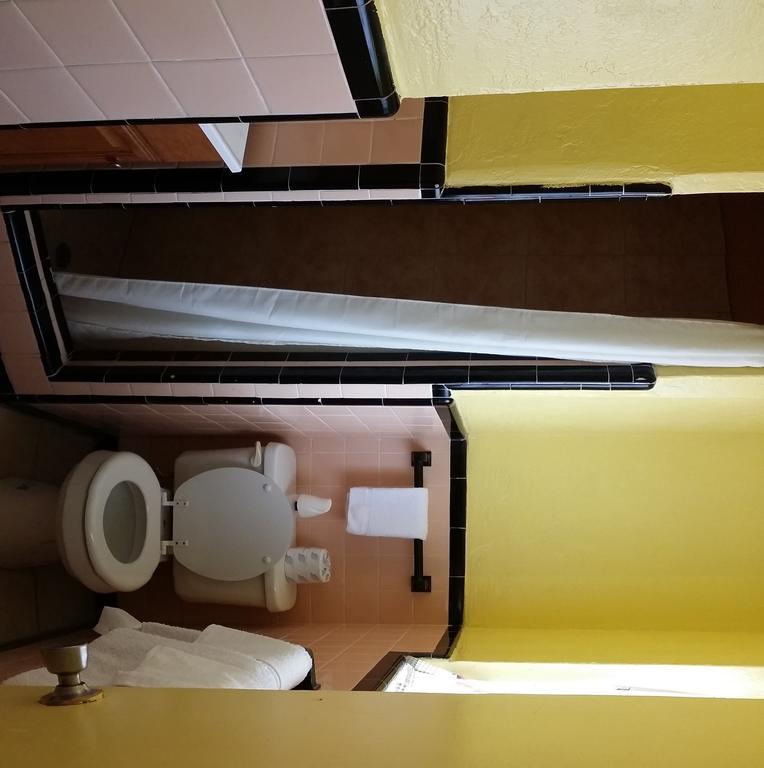 Twi Light Motel Holly Hill Экстерьер фото