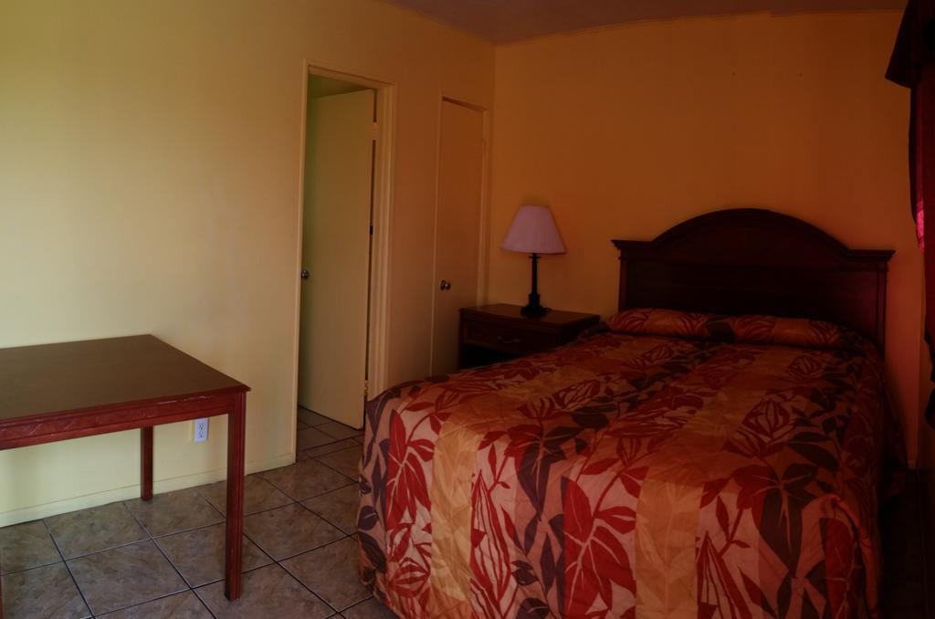 Twi Light Motel Holly Hill Экстерьер фото