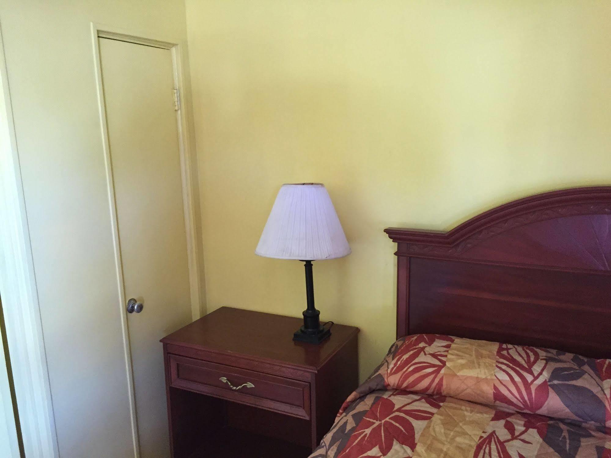 Twi Light Motel Holly Hill Экстерьер фото